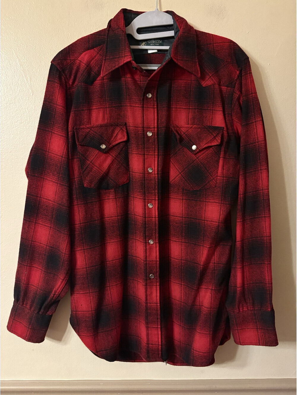 Vintage Hunting World 100% Wool Pearl Snap Shirt Buffalo Plaid Size M Long USA